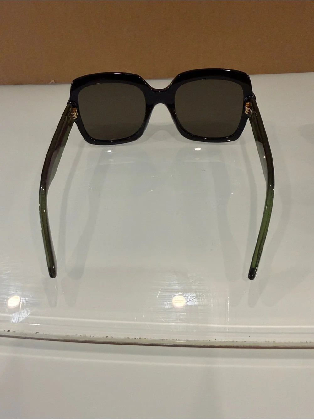 Gucci Black Oversized Square Sunglasses with Dark Lenses use one time good con